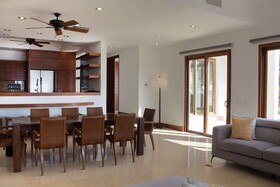 Las Verandas Hotel & Villas