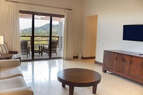 Las Verandas Hotel & Villas