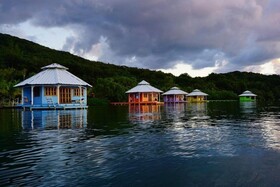 Mango Creek Lodge