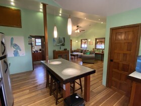 Mariposa Lodge