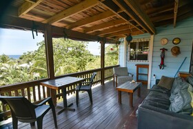 Mariposa Lodge