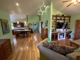 Mariposa Lodge