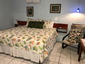 Mariposa Lodge