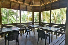Mariposa Lodge