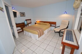 Mariposa Lodge