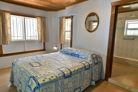 Mariposa Lodge
