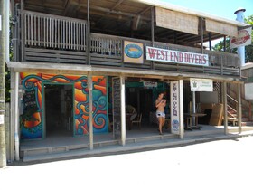 Mariposa Lodge
