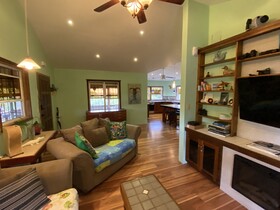 Mariposa Lodge
