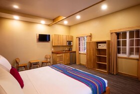 Mr. Tucan Hotel