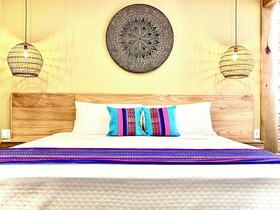 Mr. Tucan Hotel