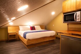 Mr. Tucan Hotel