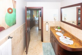 Pristine Bay Beach Villa