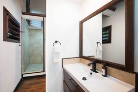 Puerta Azul