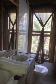 Roatan Bed & Breakfast Apartments
