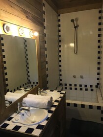 Roatan Bed & Breakfast Apartments