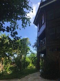 Roatan Bed & Breakfast Apartments