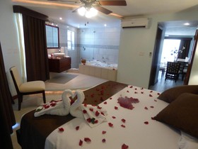 Paradise Beach Hotel