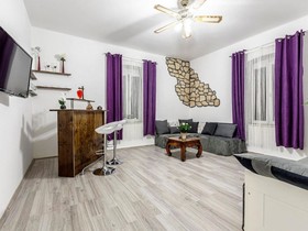 Iron Gates Apartments