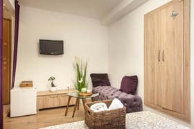 Iron Gates Apartments