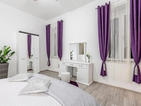 Iron Gates Apartments