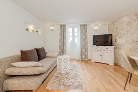 Temple Luxury Apartments & Rooms