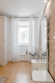 Temple Luxury Apartments & Rooms