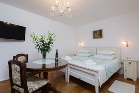 Apartments Zdravko
