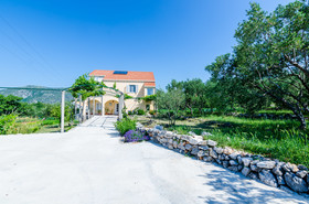 Apartment & Rooms Maždin