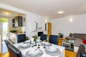 Apartment & Rooms Maždin