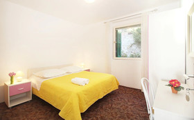 Apartments Topic Baska Voda
