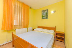 Apartments Mira