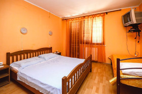 Apartments Mira