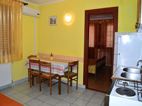 Apartments Mira
