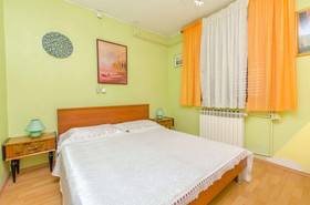 Apartments Mira