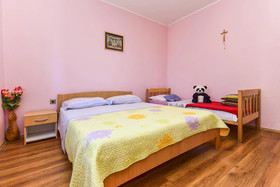 Holiday House Anica