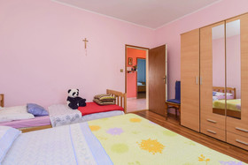 Holiday House Anica