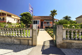 Holiday House Anica