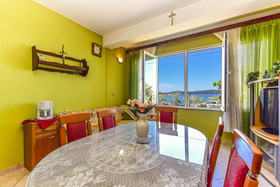 Holiday House Anica