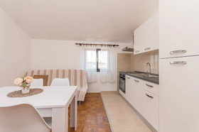 Apartment Quartz