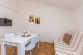 Apartment Quartz