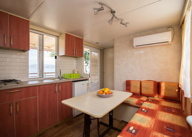 Mobile Home Frangipani