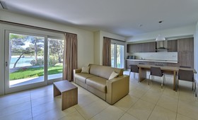Crvena Luka Resort
