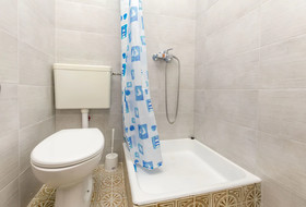 Apartment and Rooms Lile