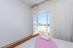 Apartment and Rooms Lile