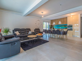 House Villa Adry