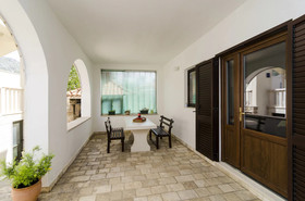 Apartments & Rooms Cina