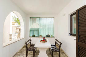 Apartments & Rooms Cina