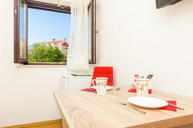 Apartments & Rooms Cina