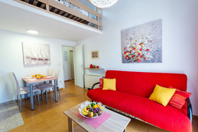 Apartments & Rooms Cina