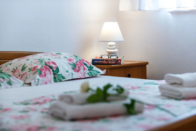 Apartments & Rooms Cina